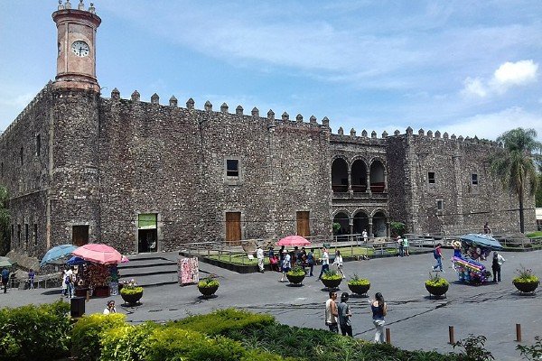 Visitar el palacio de Cortés