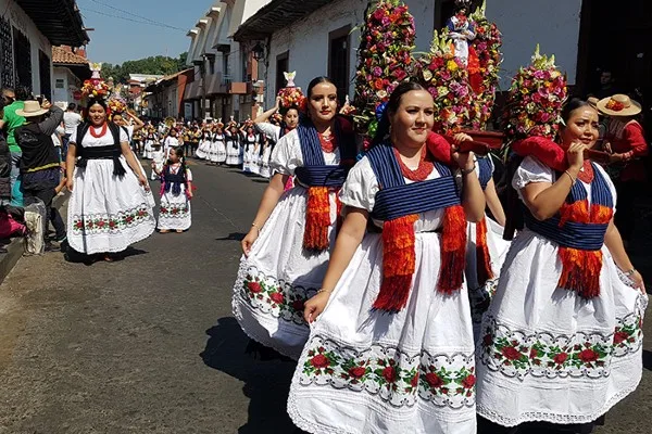 barrio de santo santiago uruapan michoacan