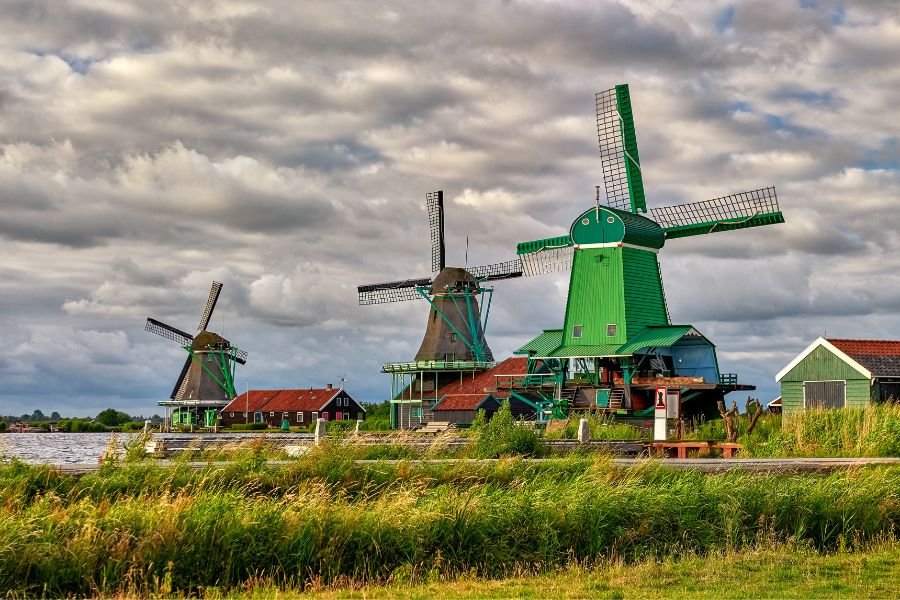 Las mejores actividades que hacer en Holanda molinos de viento de holanda