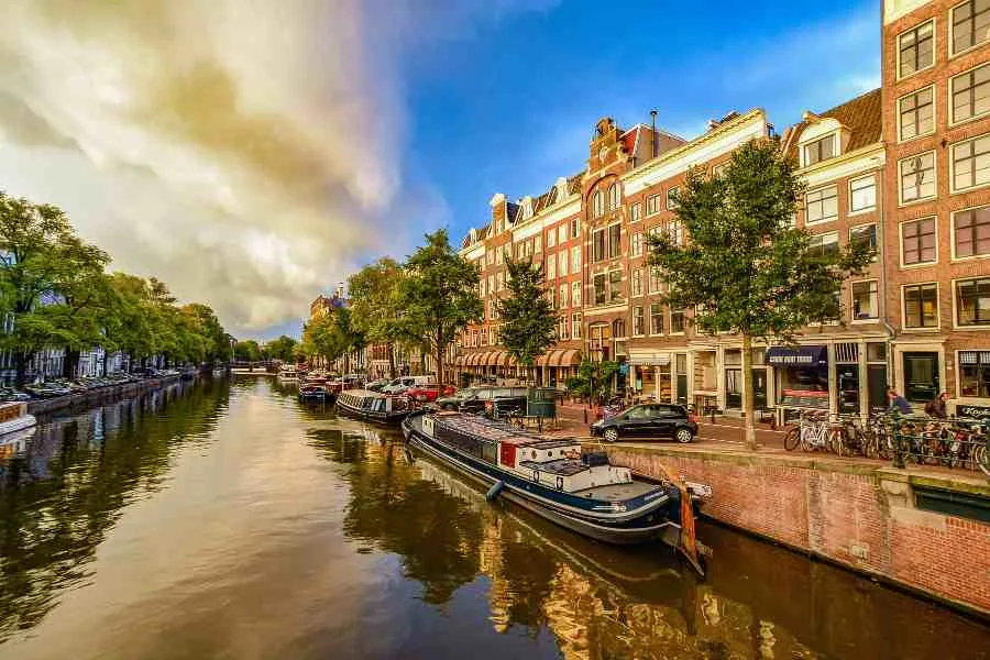 Descubre qué hacer en Holanda Ámsterdam: Sus atracciones imperdibles 6 que hacer en holanda ámsterdam canales