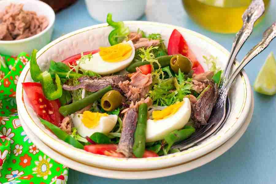 Salade niçoise que hacer en Costa Azul Francia