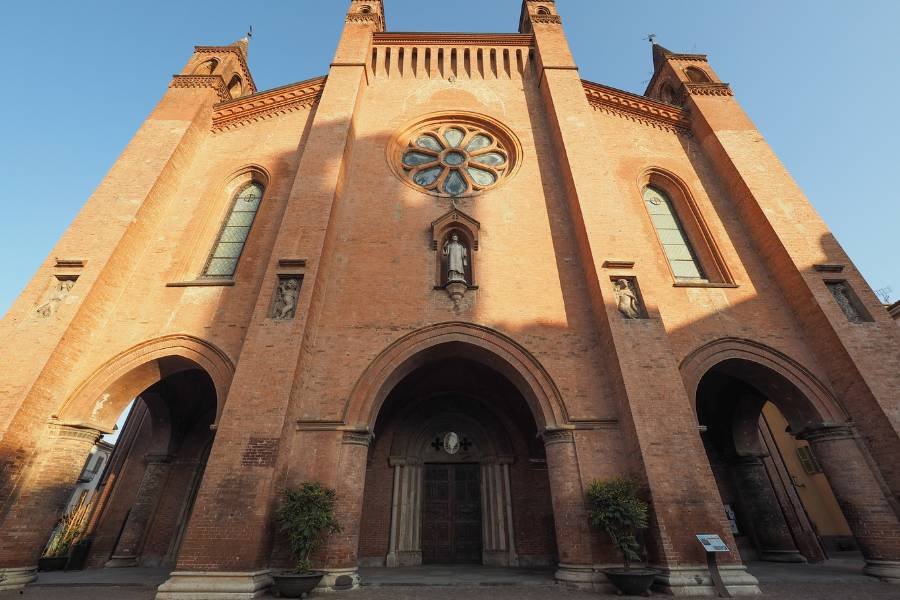 Catedral de San Lorenzo alba italia