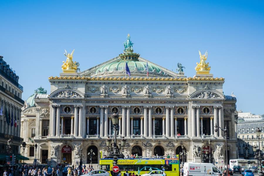 El edificio de la Opera de Paris Francia