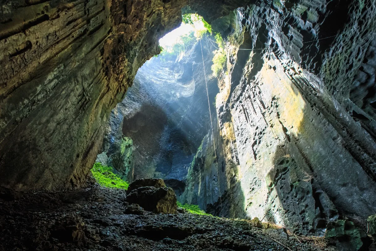El Sótano de las Golondrinas: Un espectáculo natural imperdible 1 el sotano de las golondrinas un espectaculo natural imperdible